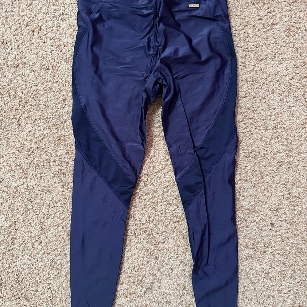 Alala Leggings - Picture 2 of 3